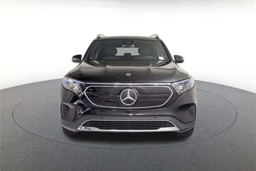 2023 Mercedes Benz EQB 300 4MATIC photo 1