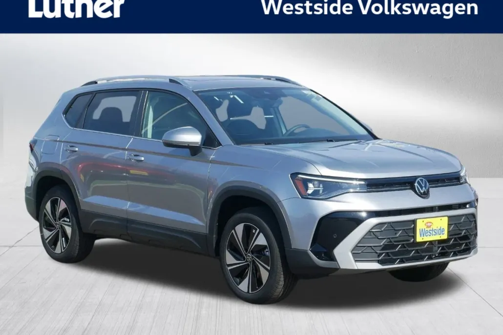 2025 Volkswagen Taos SE photo 1