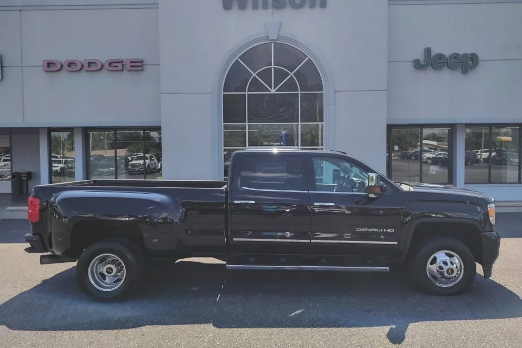 2016 Gmc Sierra 3500 Denali photo 1