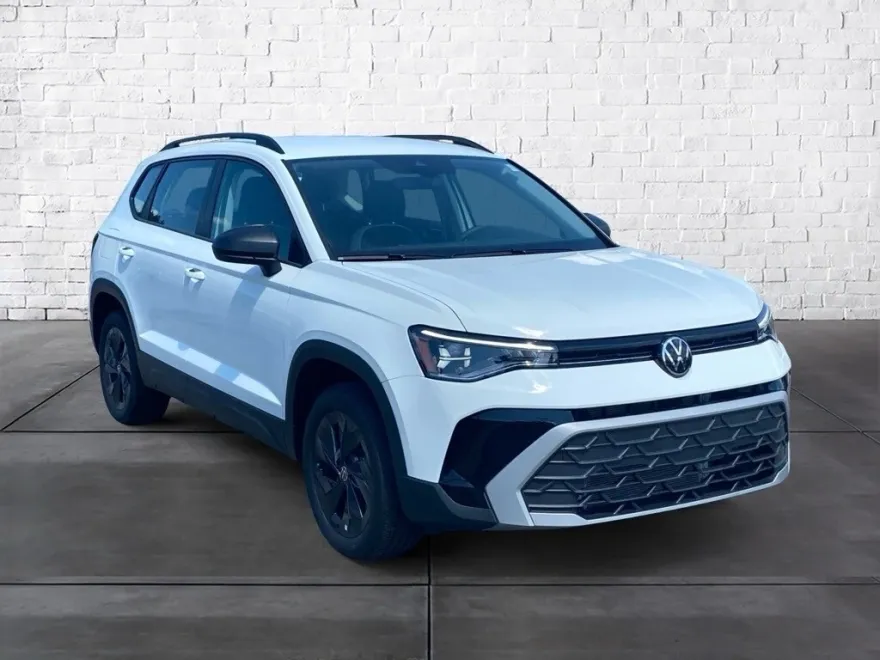 2025 Volkswagen Taos S photo 1