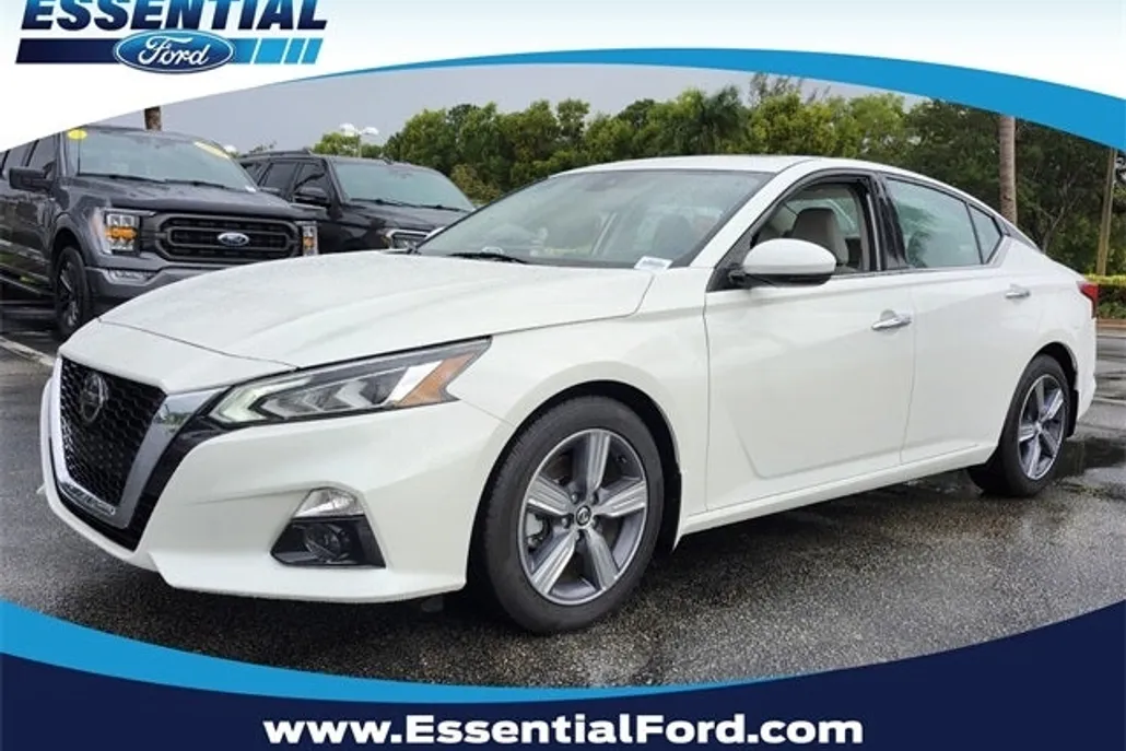 2022 Nissan Altima 2.5 SL photo 1