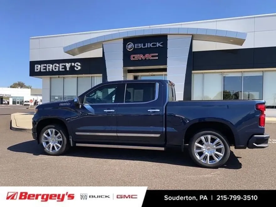 2023 Chevrolet Silverado 1500 High Country photo 1