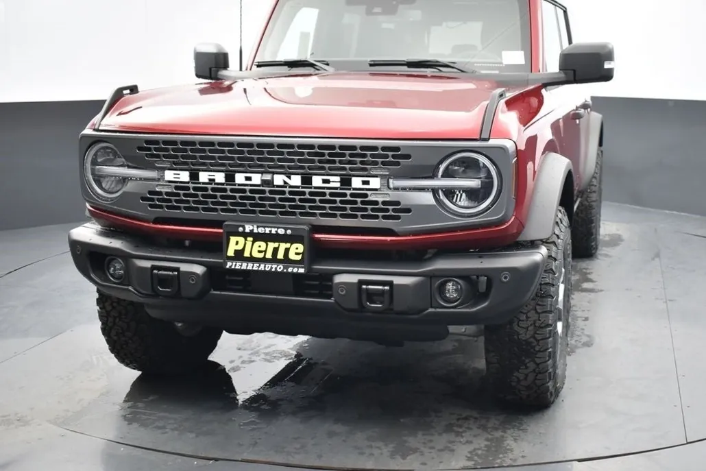 2025 Ford Bronco Badlands photo 1