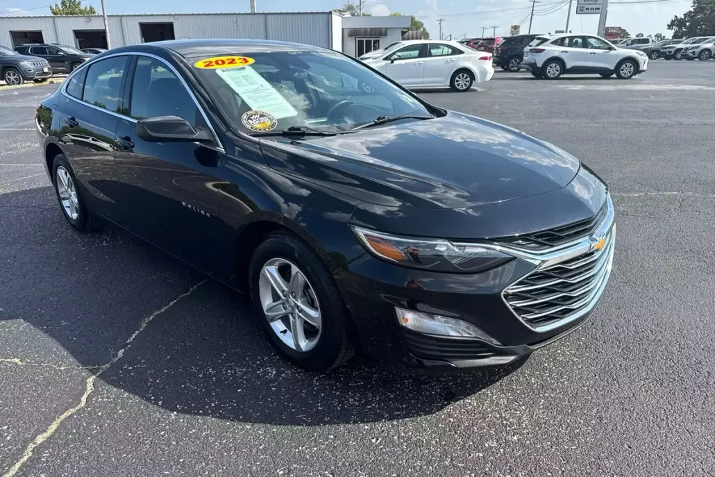 2023 Chevrolet Malibu 1LT photo 1