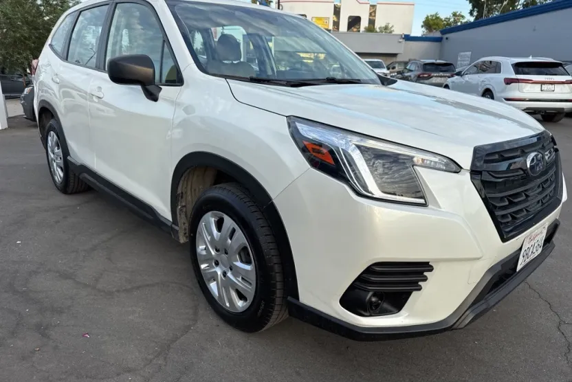 2022 Subaru Forester Base photo 1