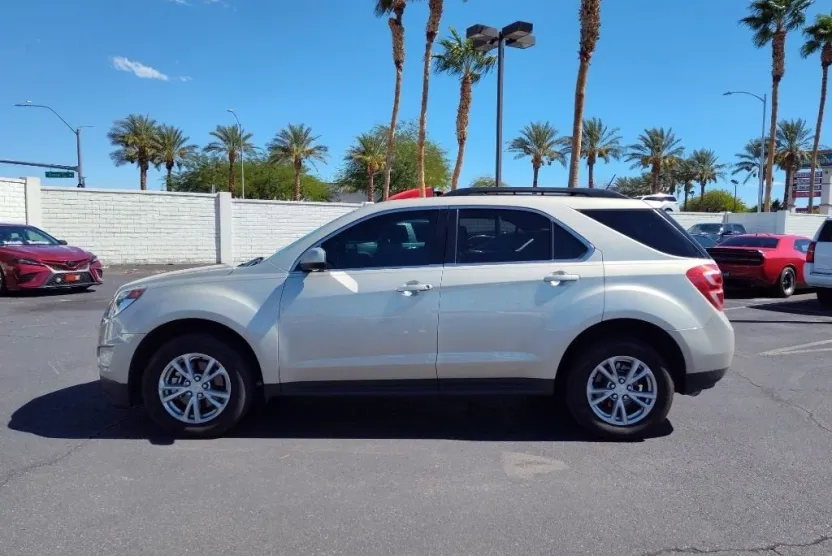 2016 Chevrolet Equinox LT photo 1