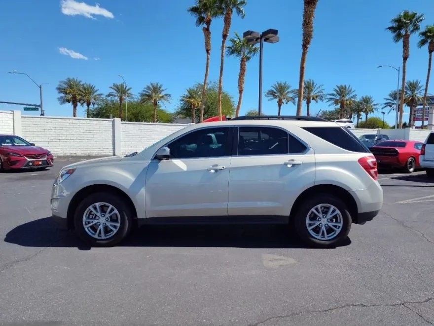 2016 Chevrolet Equinox LT photo 1