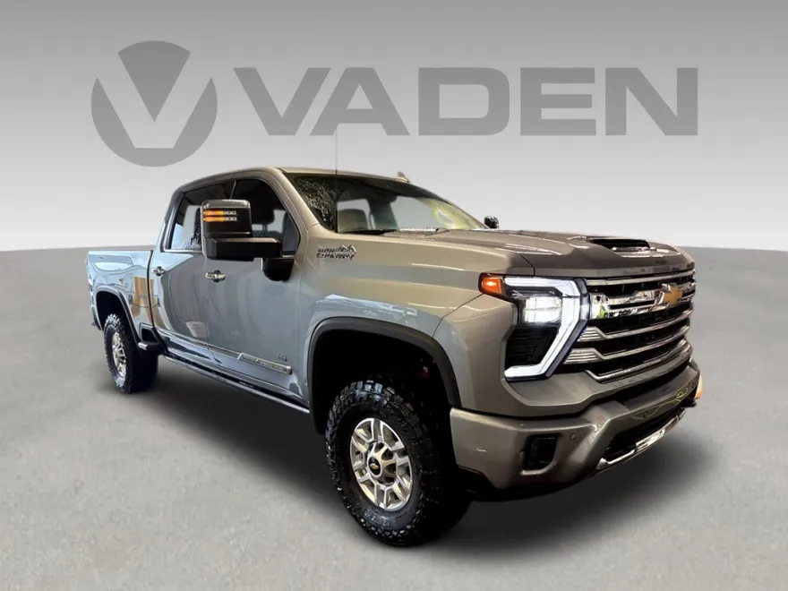 2024 Chevrolet Silverado 2500HD High Country photo 1