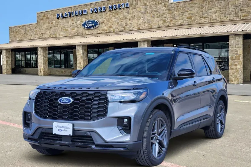 2025 Ford Explorer ST-Line photo 1