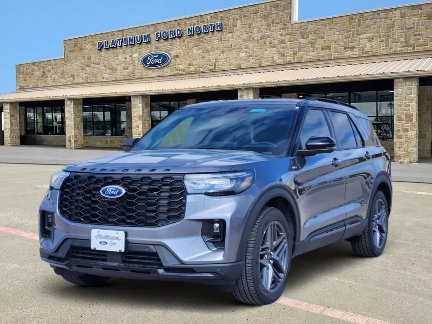 2025 Ford Explorer ST-Line photo 1