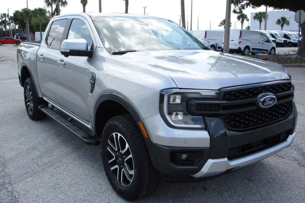 2024 Ford Ranger Lariat photo 1