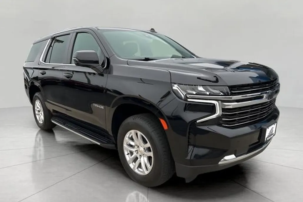 2022 Chevrolet Tahoe LT photo 1