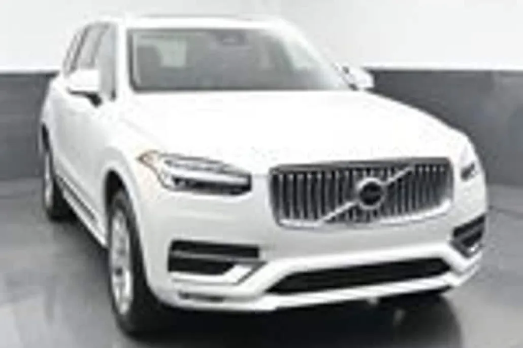 2024 Volvo XC90 B5 AWD Core photo 1