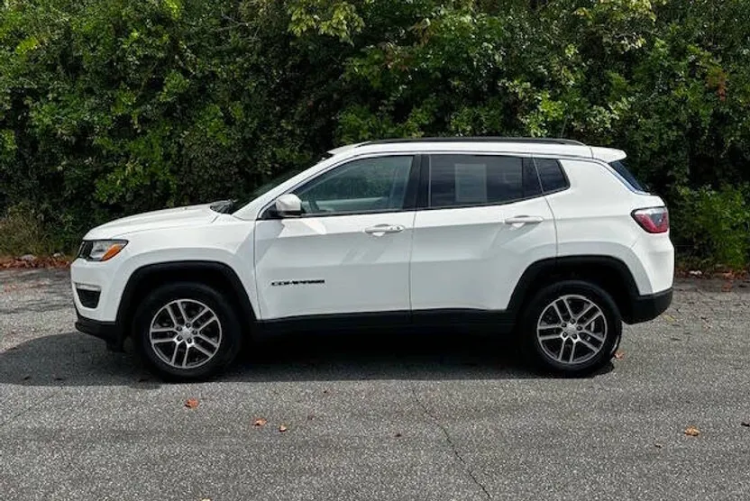 2018 Jeep Compass Latitude photo 1