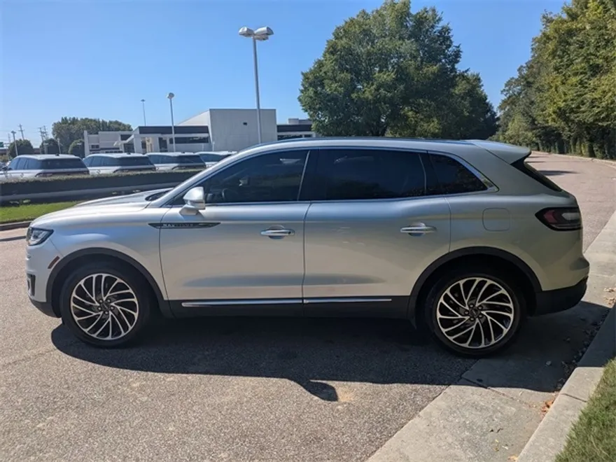 2019 Lincoln Nautilus Reserve photo 1
