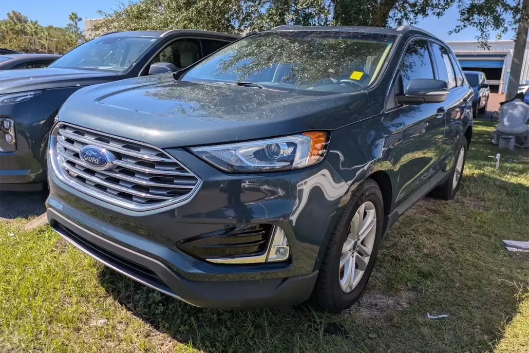 2019 Ford Edge SEL photo 1