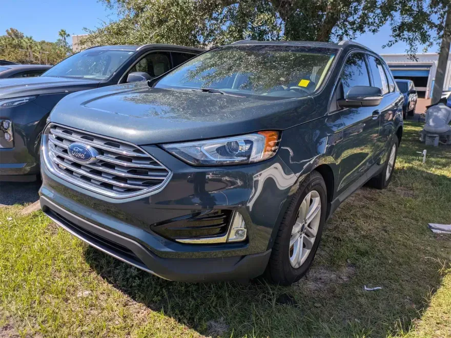 2019 Ford Edge SEL photo 1
