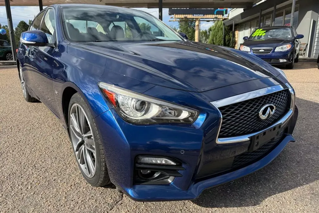 2017 Infiniti Q50 3.0t Sport photo 1