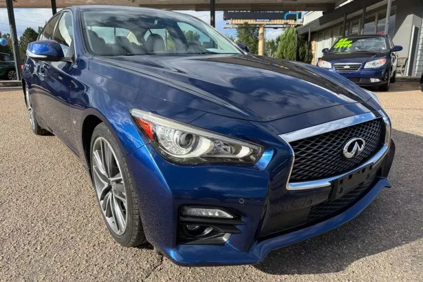2017 Infiniti Q50 3.0t Sport photo 1