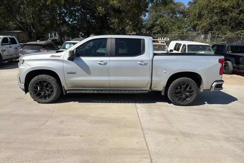 2022 Chevrolet Silverado 1500 RST photo 1