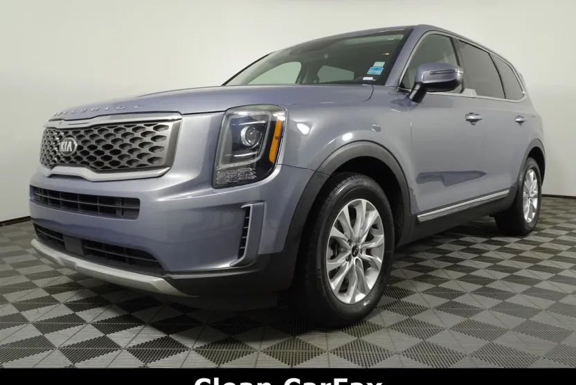 2020 Kia Telluride LX photo 1