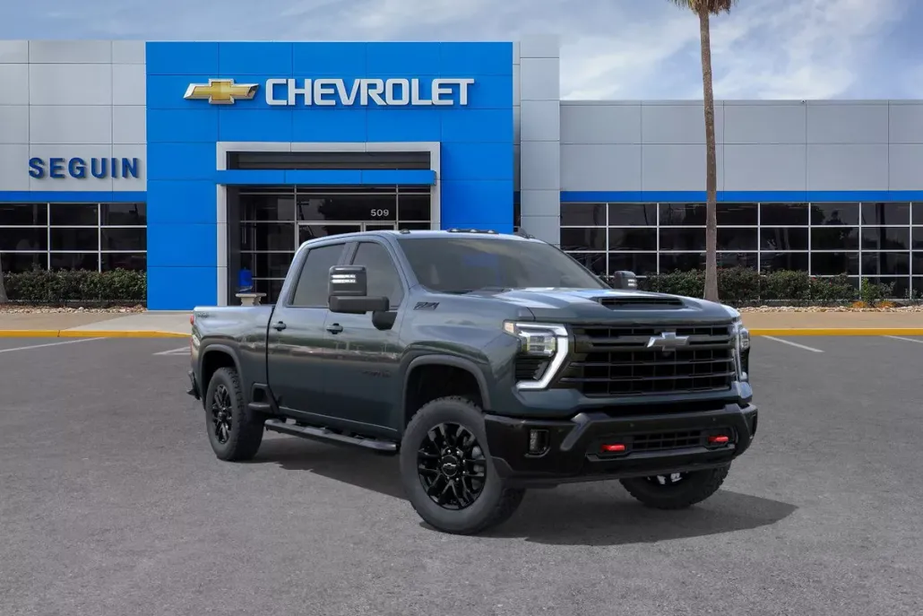 2025 Chevrolet Silverado 2500HD LT photo 1