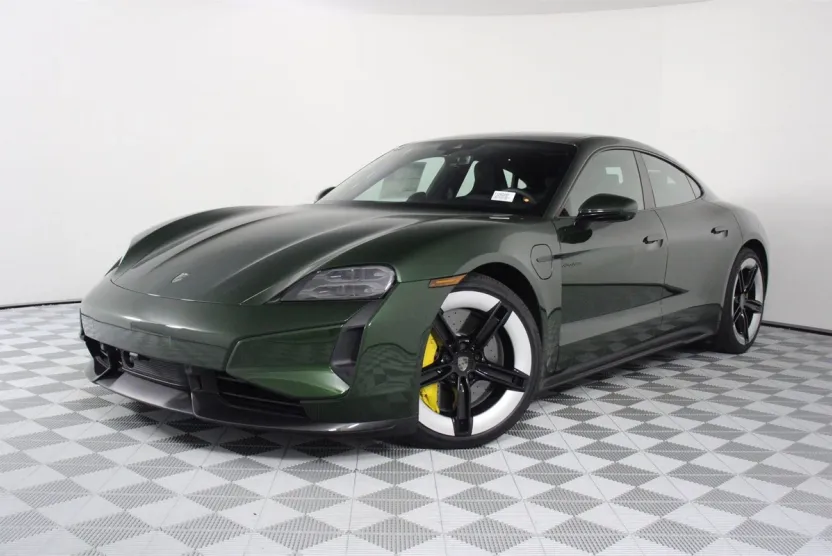 2025 Porsche Taycan Turbo S photo 1