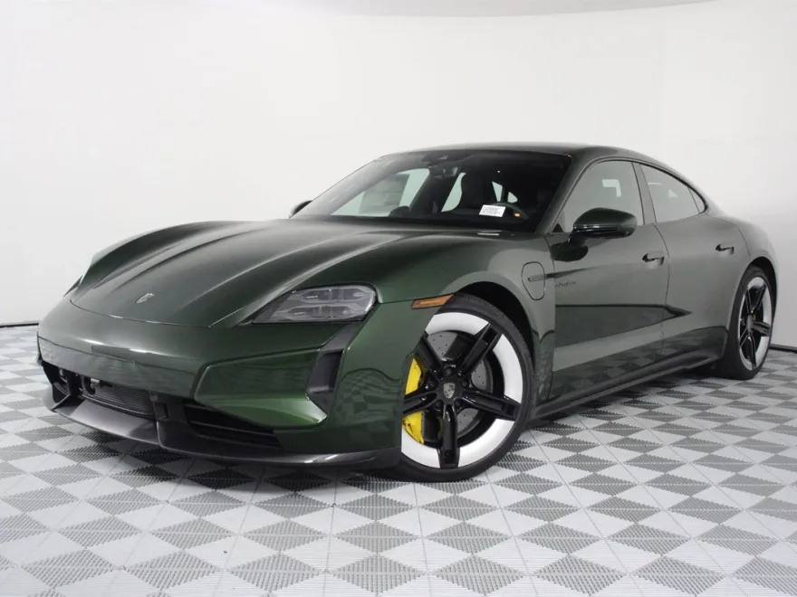 2025 Porsche Taycan Turbo S photo 1