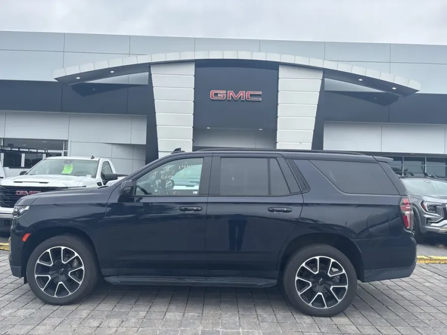 2021 Chevrolet Tahoe RST photo 1