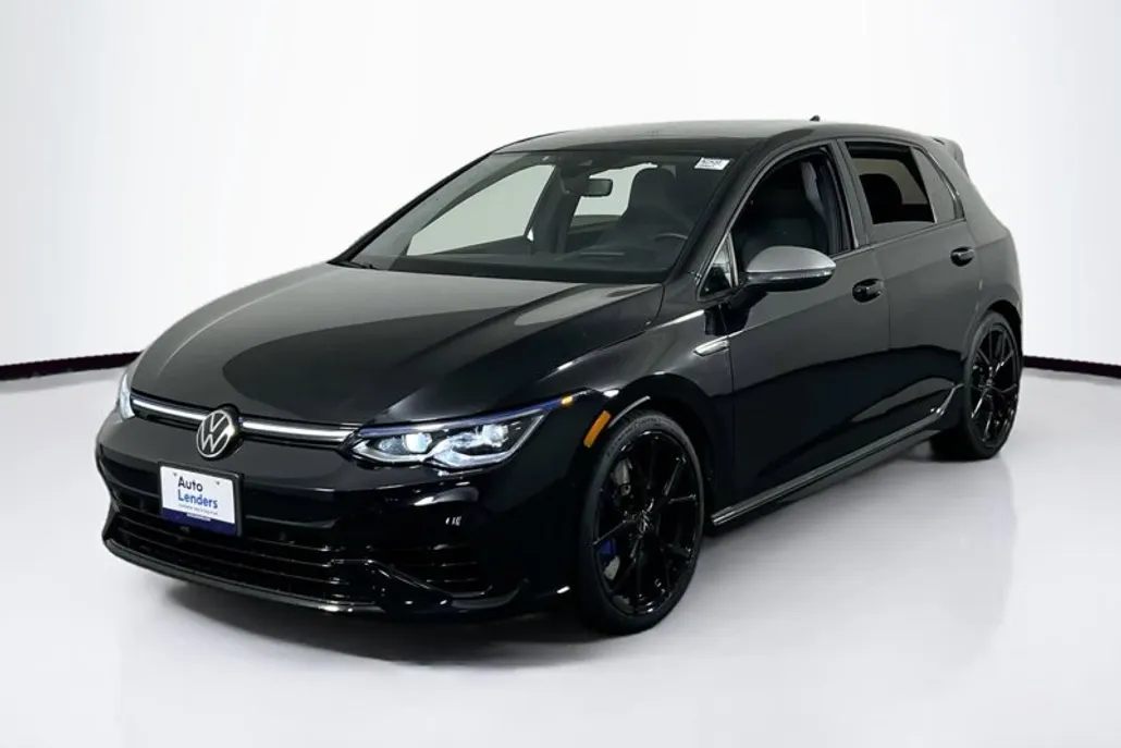 2024 Volkswagen Golf R photo 1