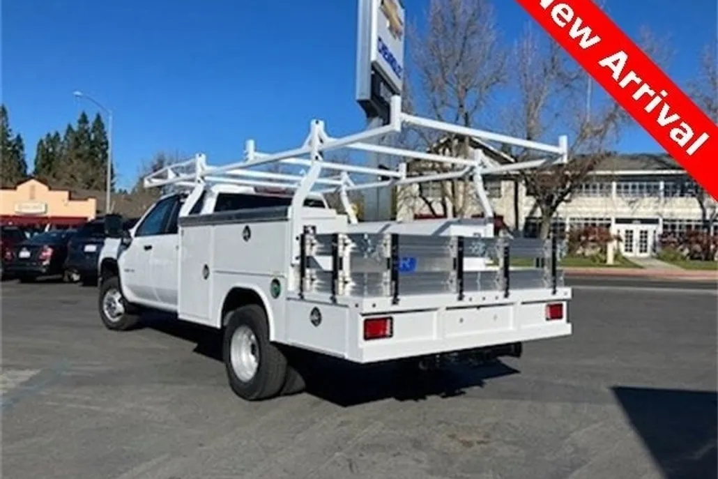 2025 Chevrolet Silverado 3500HD Work Truck photo 1
