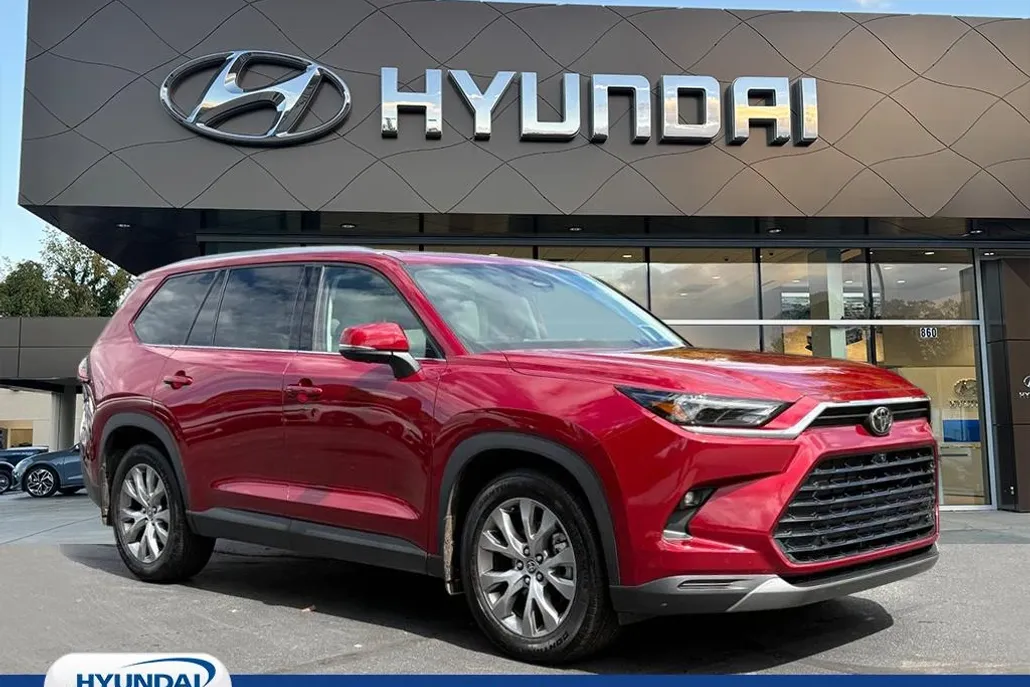 2025 Toyota Grand Highlander Hybrid Limited AWD photo 1