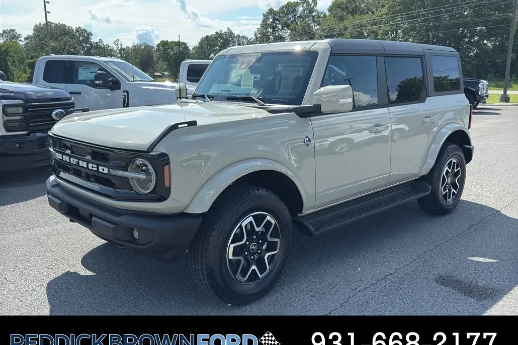 2025 Ford Bronco Outer Banks photo 1