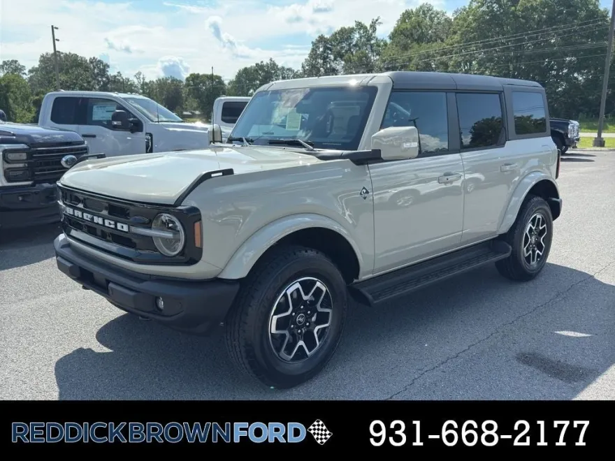 2025 Ford Bronco Outer Banks photo 1