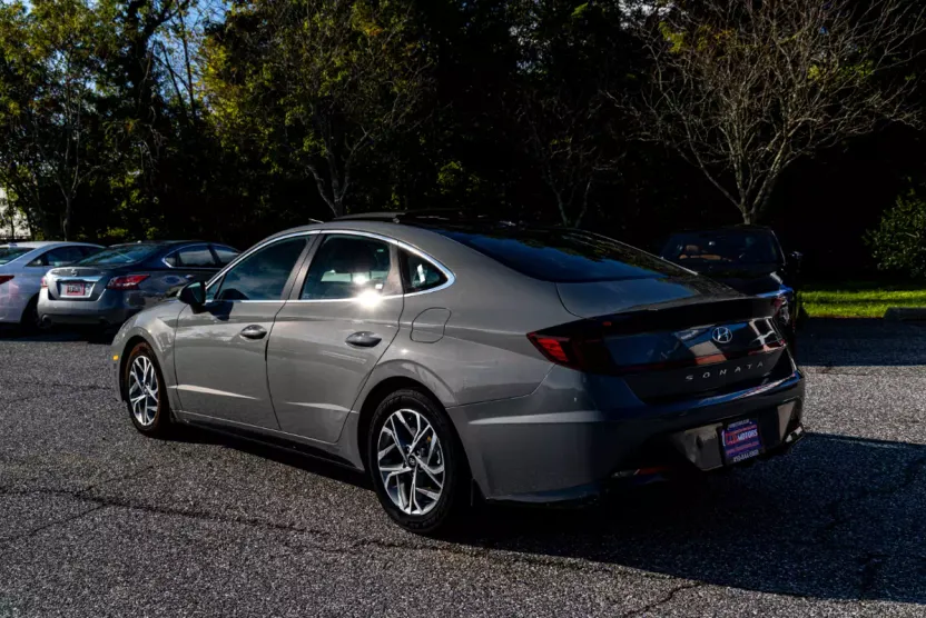2022 Hyundai Sonata SEL Convenience N Line photo 1