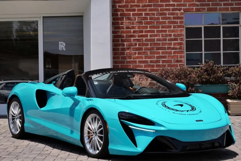 2025 Mclaren ARTURA Spider photo 1