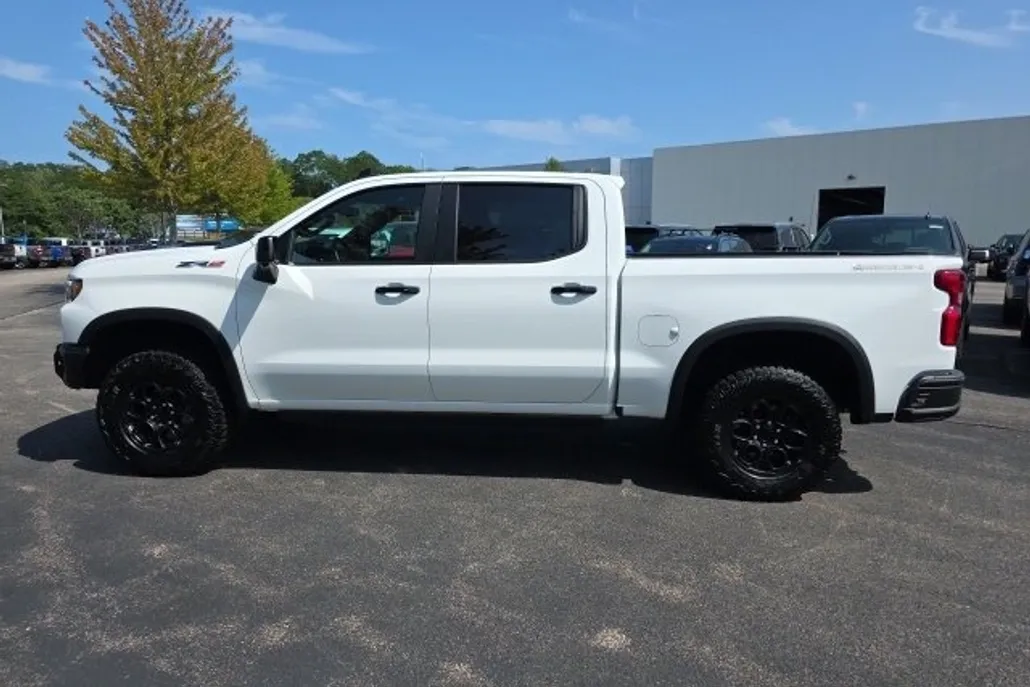 2024 Chevrolet Silverado 1500 ZR2 photo 1