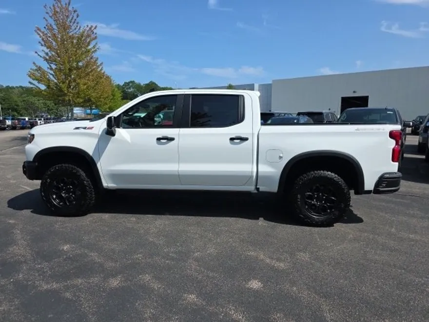2024 Chevrolet Silverado 1500 ZR2 photo 1
