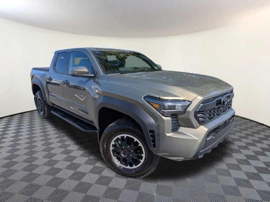 2025 Toyota Tacoma TRD Off-Road photo 1