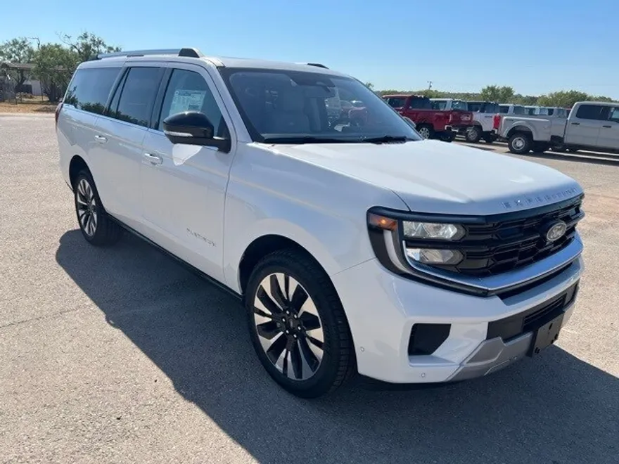 2025 Ford Expedition MAX Platinum photo 1