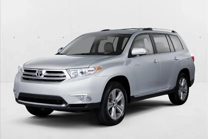2013 Toyota Highlander Plus photo 1