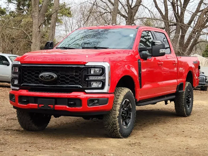 2025 Ford F-250 Lariat photo 1