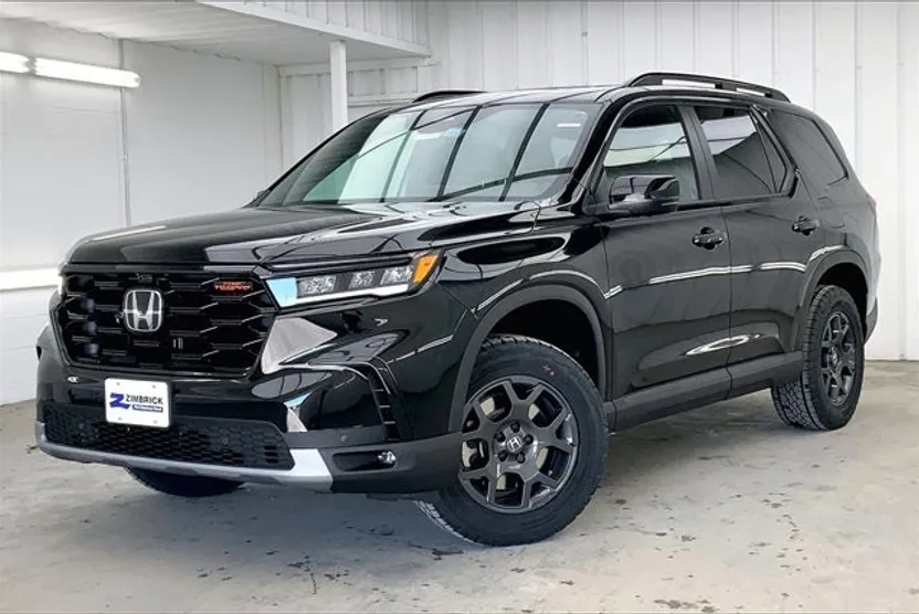 2025 Honda Pilot TrailSport photo 1