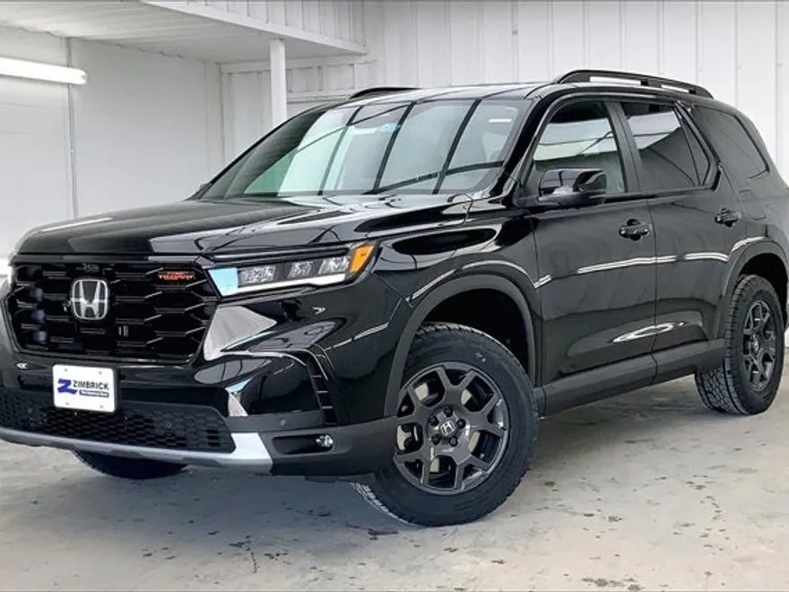 2025 Honda Pilot TrailSport photo 1