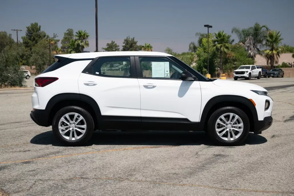 2022 Chevrolet Trailblazer LS photo 1