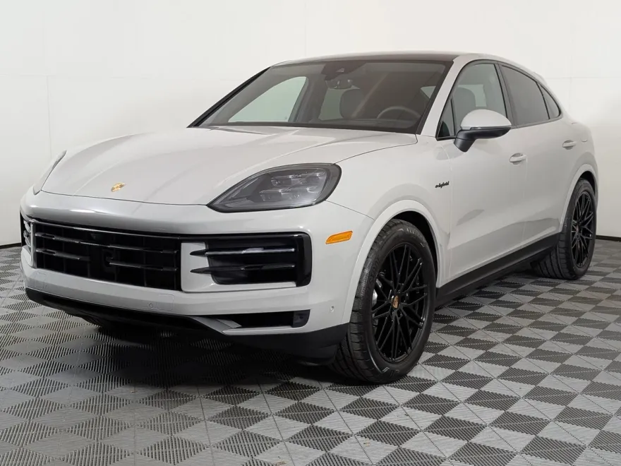 2026 Porsche Cayenne E-Hybrid Coupe photo 1