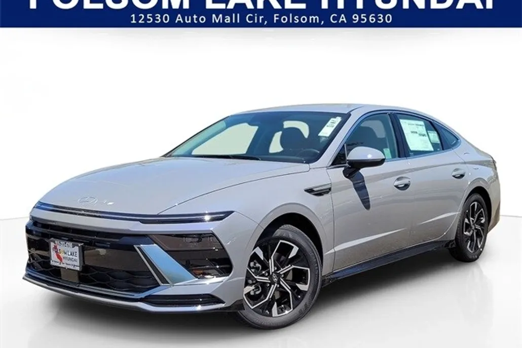 2025 Hyundai Sonata SEL photo 1