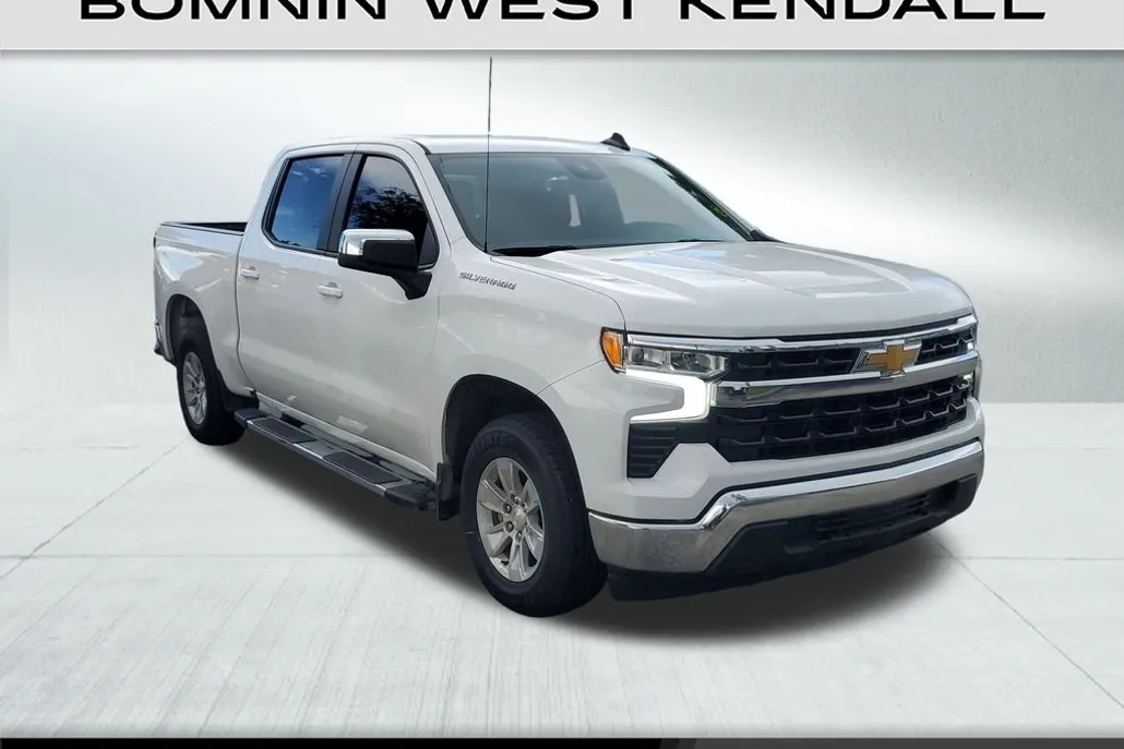 2023 Chevrolet Silverado 1500 LT photo 1