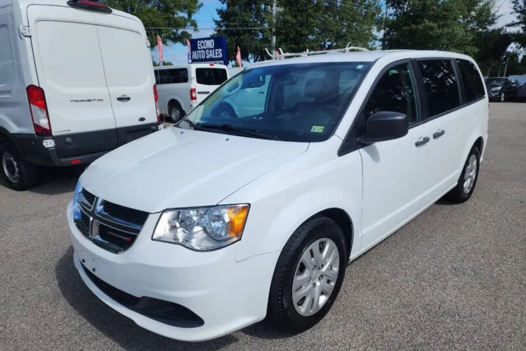 2019 Dodge Grand Caravan SE Anniversary Edition photo 1
