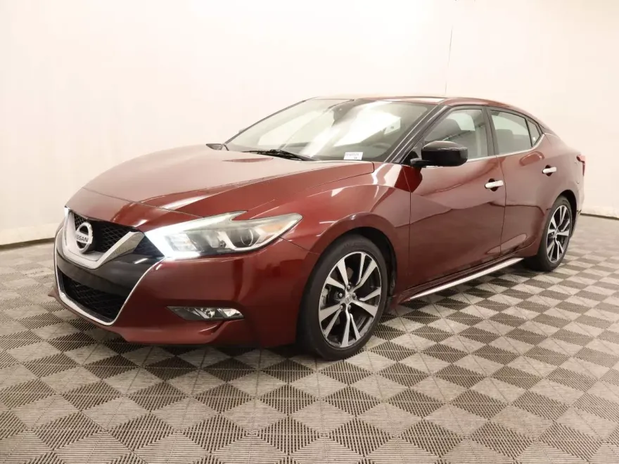 2017 Nissan Maxima S photo 1